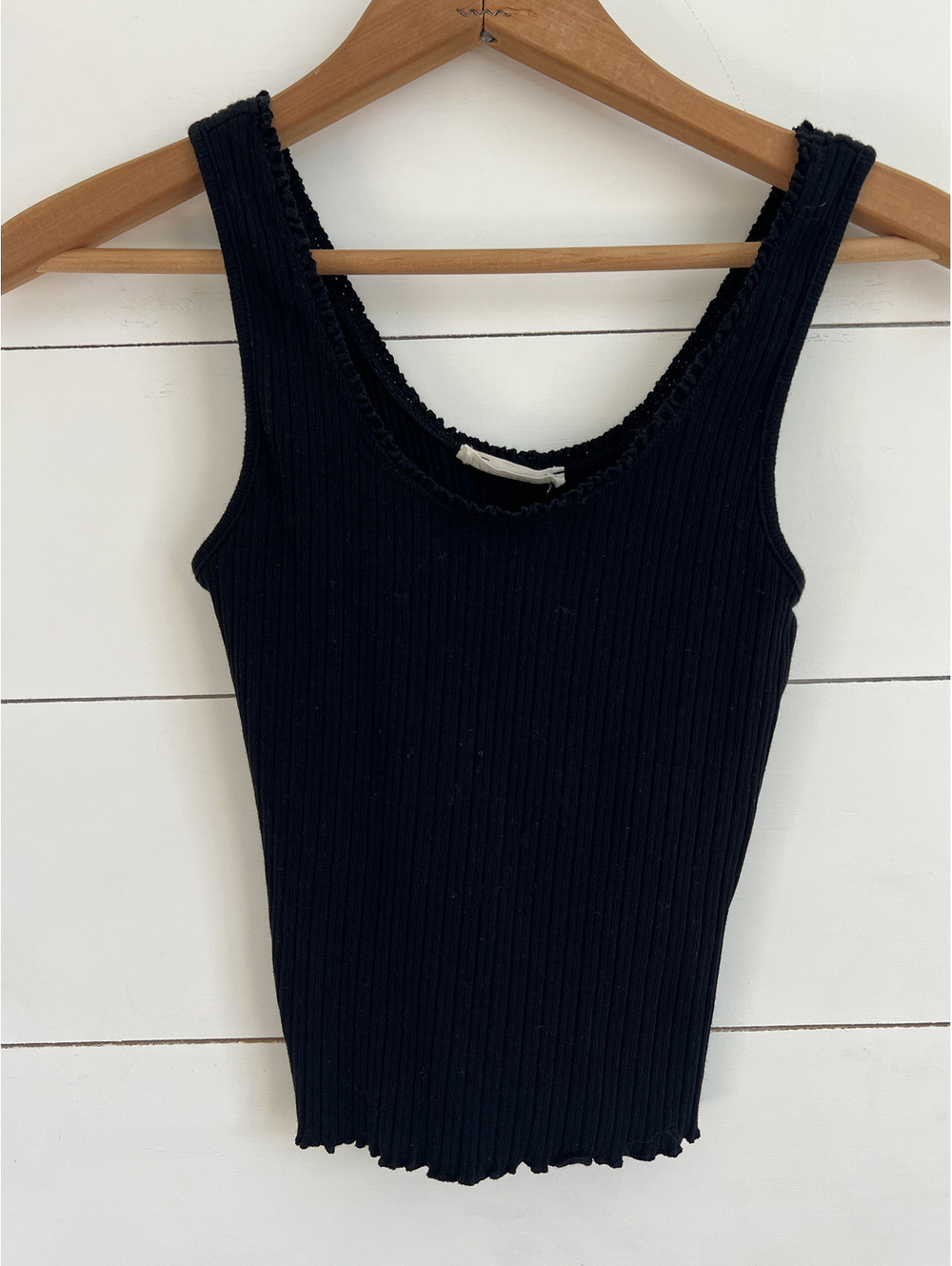 Freezia Black Ribbed Crop Tank Top with Lettuce Edge Trim Women's S Y2K Babydoll